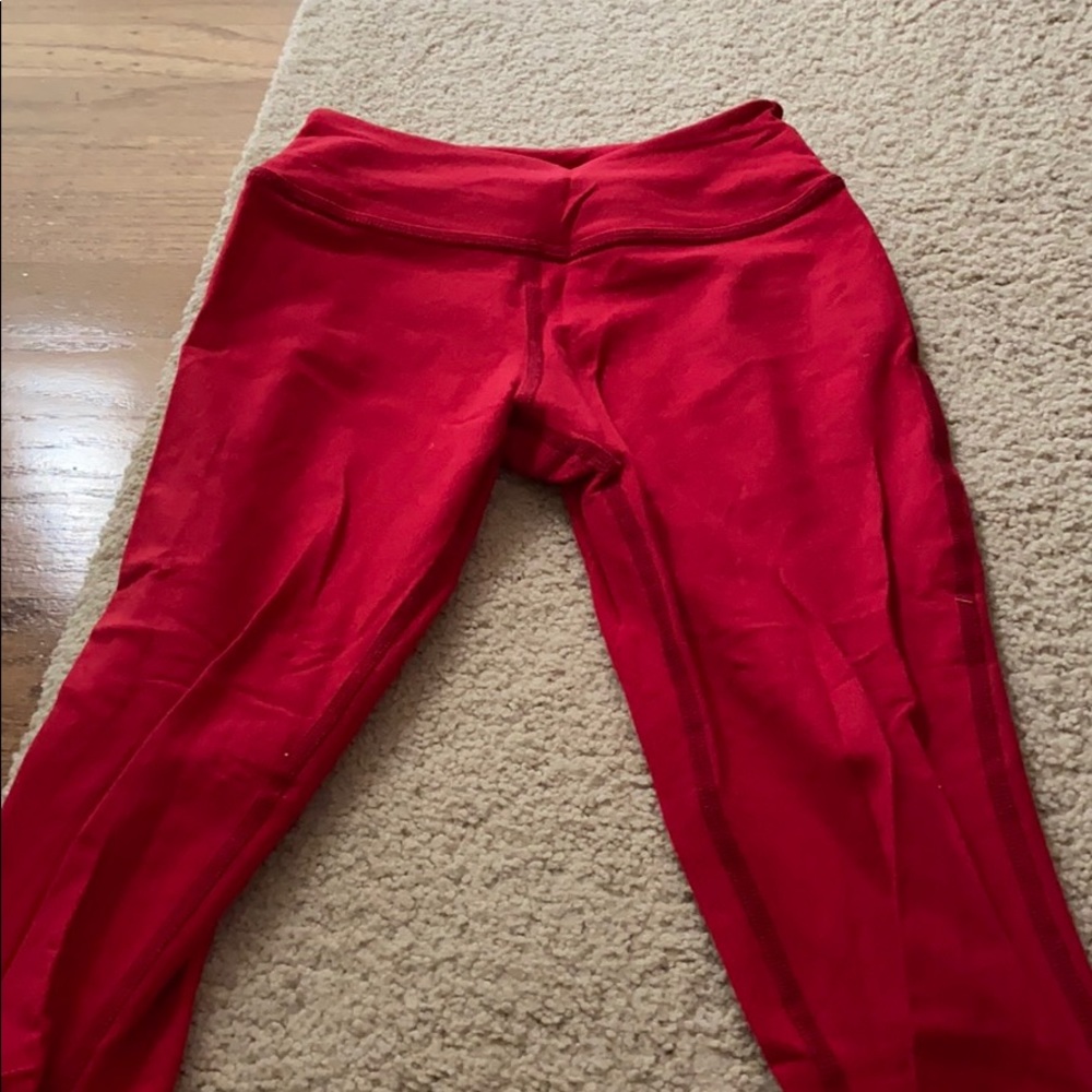 BY Cropped Essential Leggings